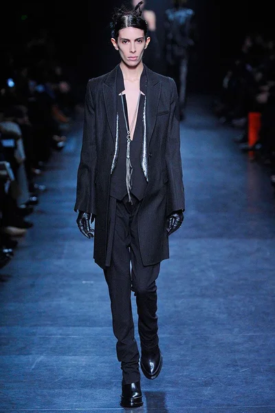 Look 29